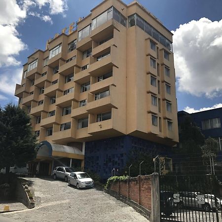 Hotel Savoy Inn Quito Extérieur photo