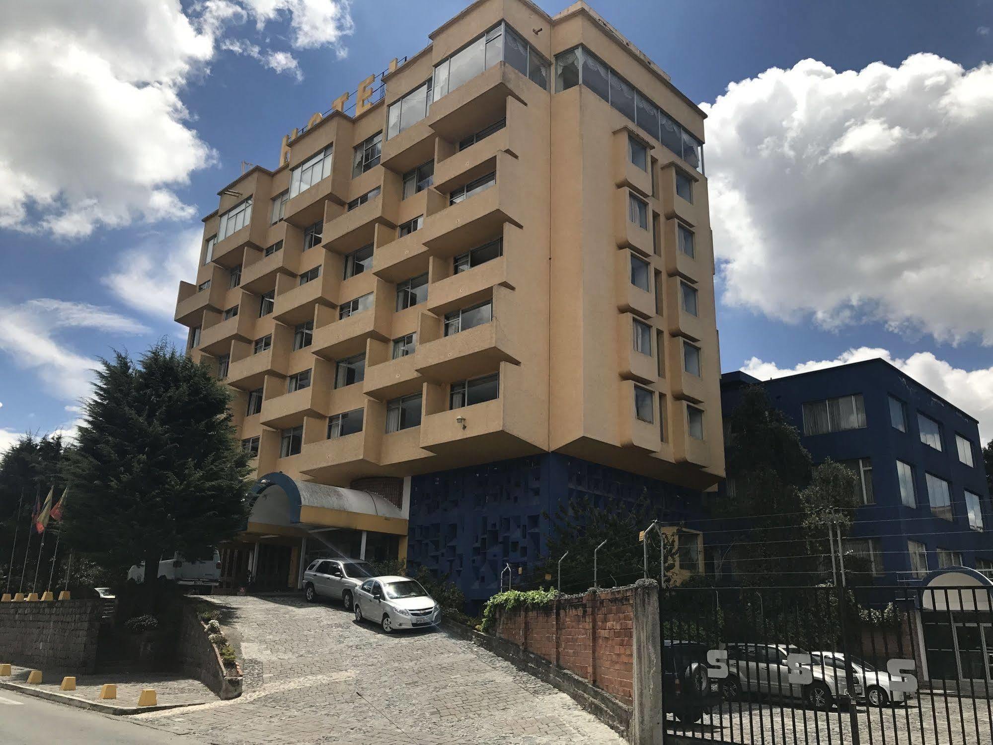 Hotel Savoy Inn Quito Extérieur photo